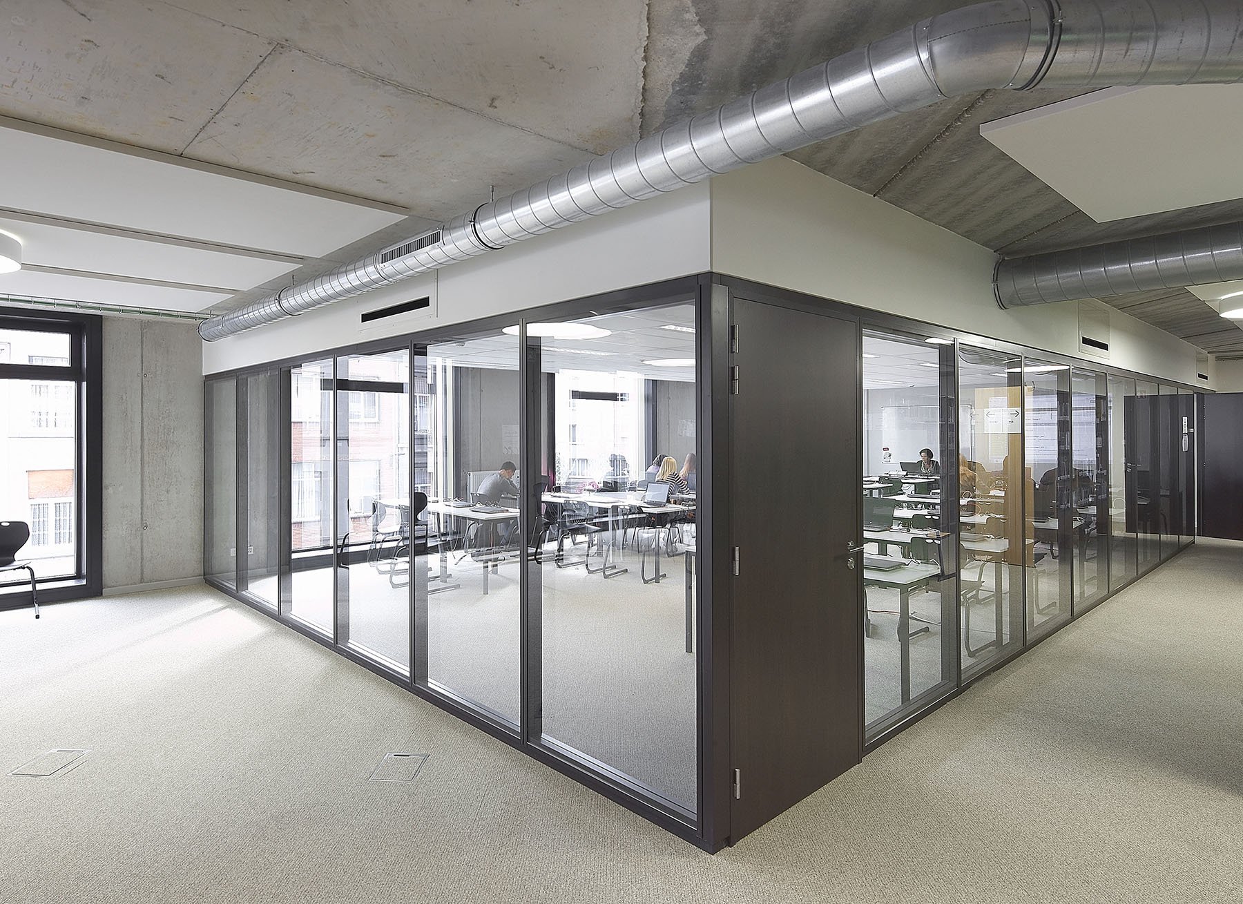 KAREL DE GROTE HOGESCHOOL JB Systeemwanden